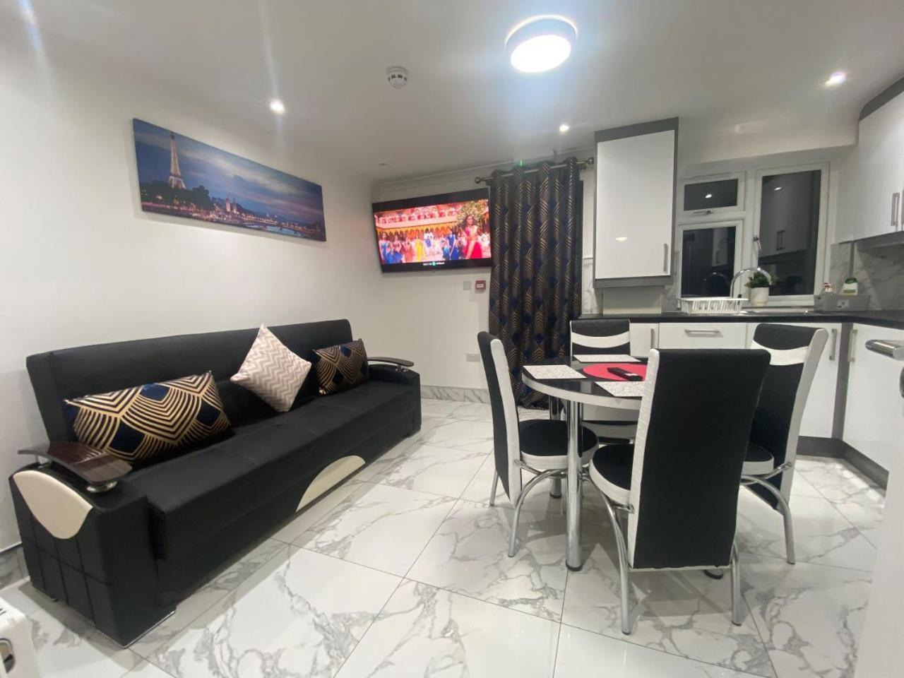 The Royal Boutique Oxford Lodge By London Sleep 6 Hayes  Esterno foto