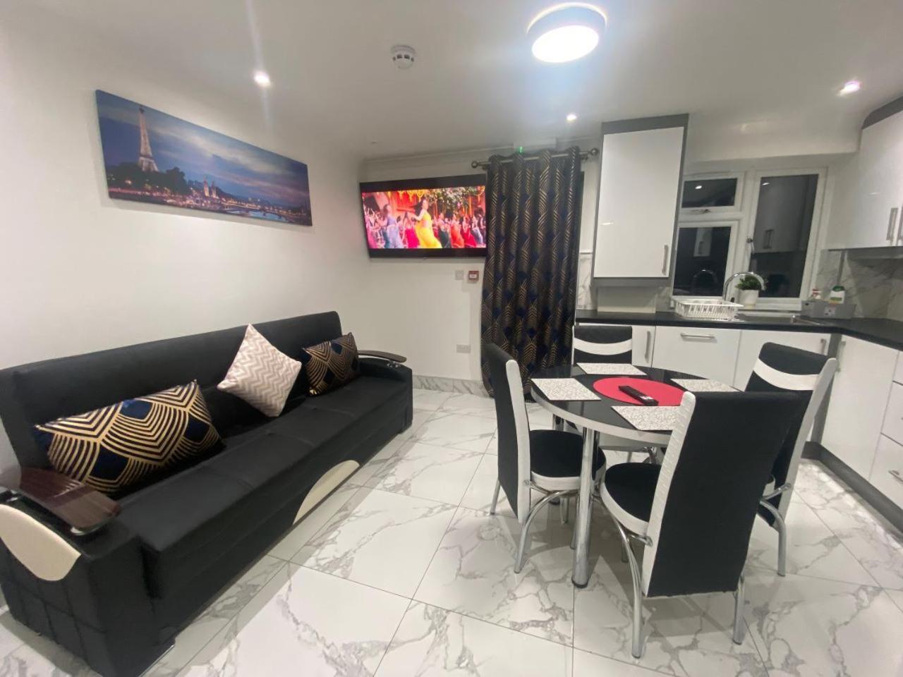 The Royal Boutique Oxford Lodge By London Sleep 6 Hayes  Esterno foto