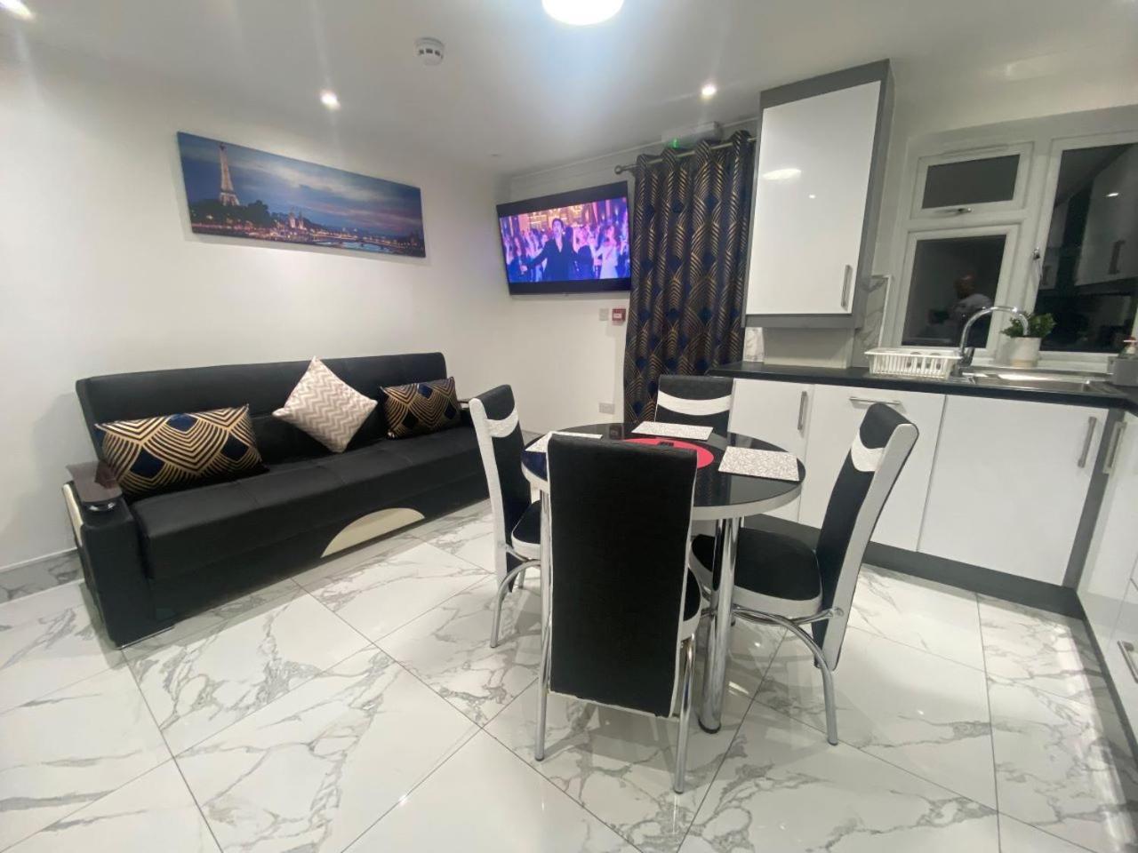 The Royal Boutique Oxford Lodge By London Sleep 6 Hayes  Esterno foto