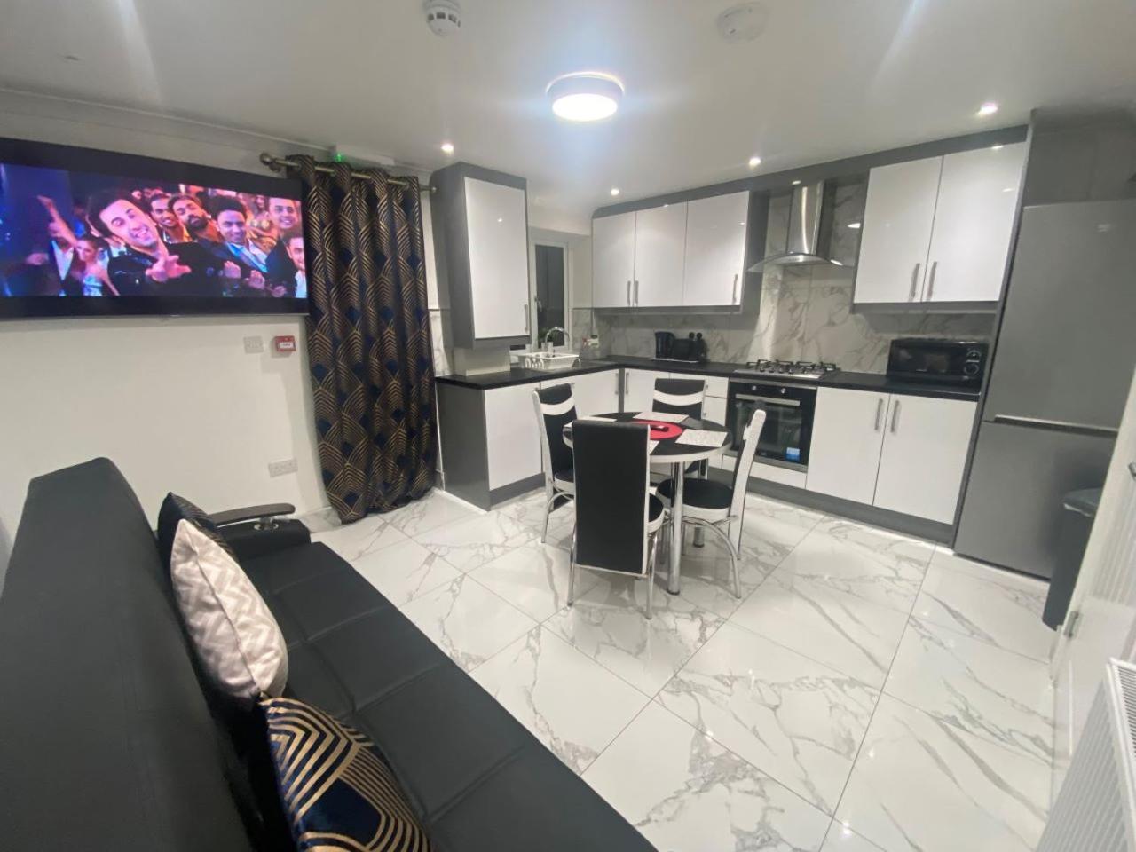 The Royal Boutique Oxford Lodge By London Sleep 6 Hayes  Esterno foto
