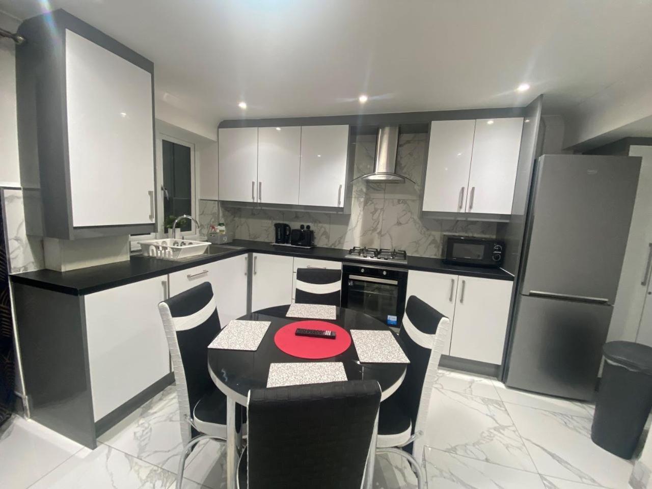 The Royal Boutique Oxford Lodge By London Sleep 6 Hayes  Esterno foto