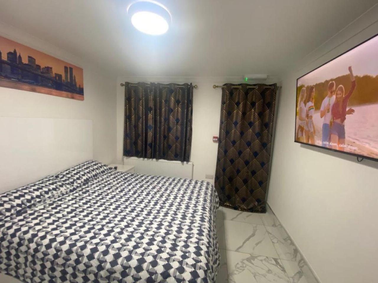 The Royal Boutique Oxford Lodge By London Sleep 6 Hayes  Esterno foto