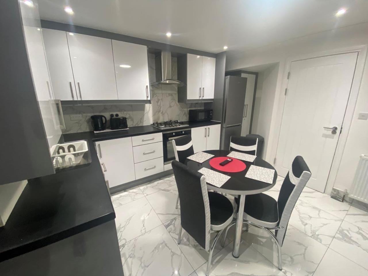 The Royal Boutique Oxford Lodge By London Sleep 6 Hayes  Esterno foto